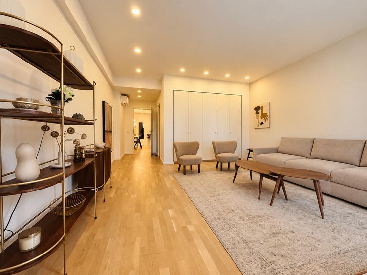 Apartament cu 2 camere decomandat în Polonă