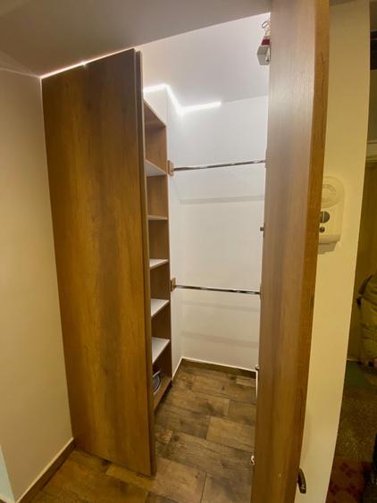 Apartament cu 2 camere semidecomandat, mobilat în Pajura
