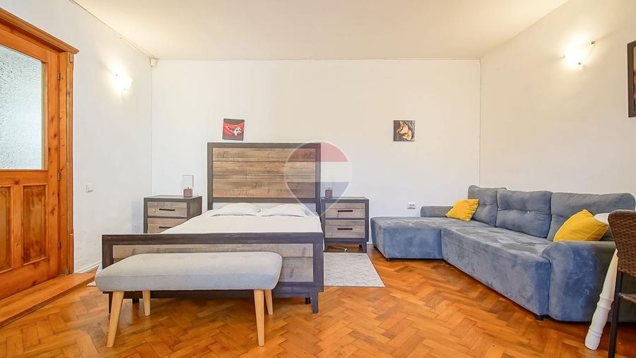 Apartament cu 2 camere decomandat în Centrul Istoric