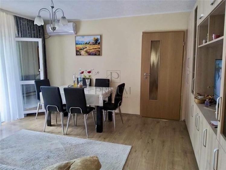 Apartament cu 2 camere semidecomandat, mobilat în Dâmbovița
