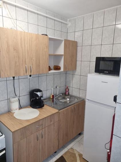 Garsonieră decomandată în Tudor