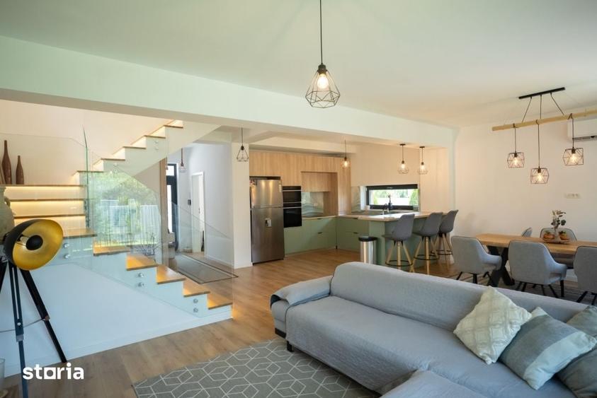 Casă cu 5 camere cu Teren 350 Mp în Tunari