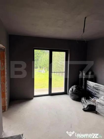 Casă cu 4 camere cu Teren 4150 Mp în Cheile Râșnoavei