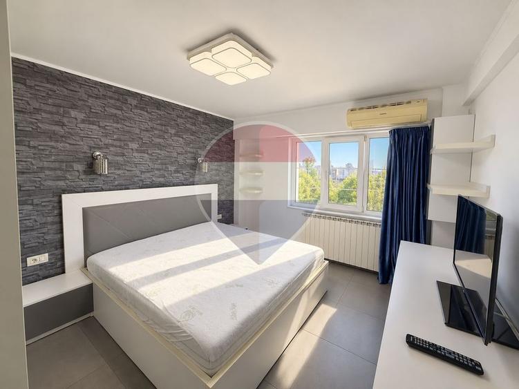 Apartament cu 2 camere semidecomandat, mobilat în Boema