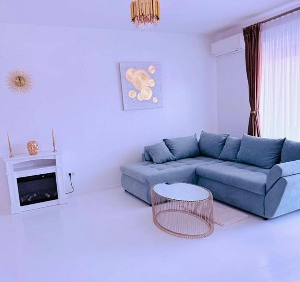 Apartament cu 3 camere decomandat, mobilat în Pipera