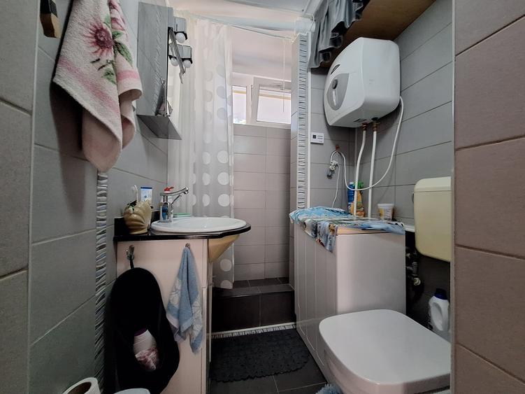 Apartament cu 2 camere nedecomandat, mobilat în Brâncoveanu