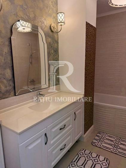 Apartament cu 3 camere decomandat, mobilat în Centru Civic