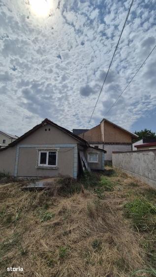 Casă cu 4 camere cu Teren 976 Mp în Lumina