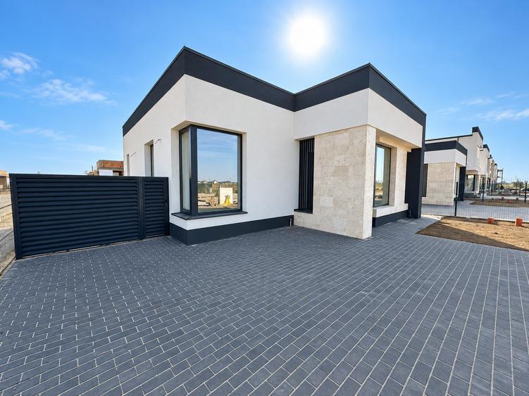 Casă individuală cu 3 camere cu Teren 409 Mp în Vidra