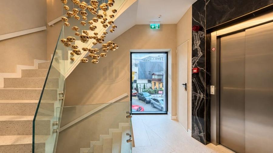 Apartament cu 2 camere decomandat în Herăstrău