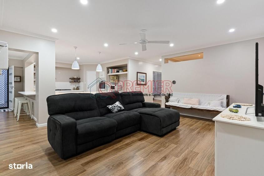 Apartament cu 4 camere decomandat în Metalurgiei