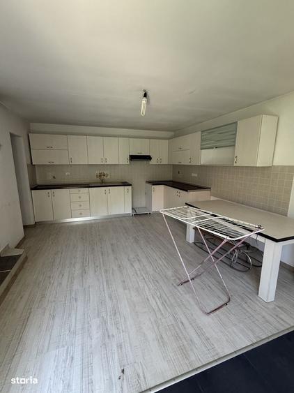 Casă cu 3 camere cu Teren 208 Mp în Moieciu