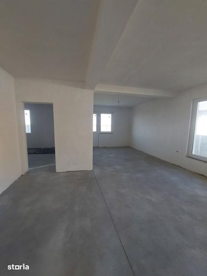 Casă cu 4 camere cu Teren 500 Mp în Central