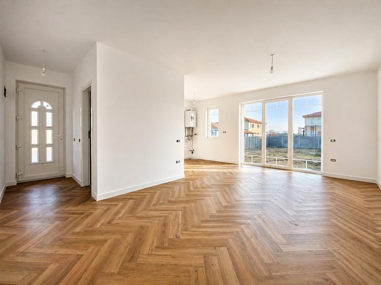 Duplex cu 3 camere cu Teren 280 Mp în Aeroport