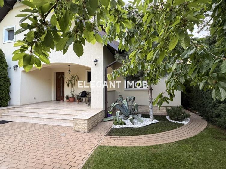 Casă individuală cu 6 camere cu Teren 600 Mp în Corbeanca