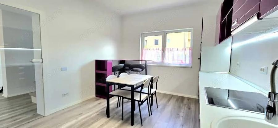 Casă cu 4 camere în Dumbrăvița