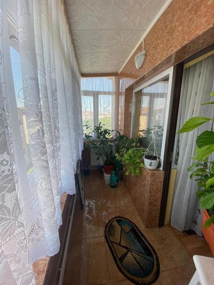 Apartament cu 2 camere decomandat în Motru