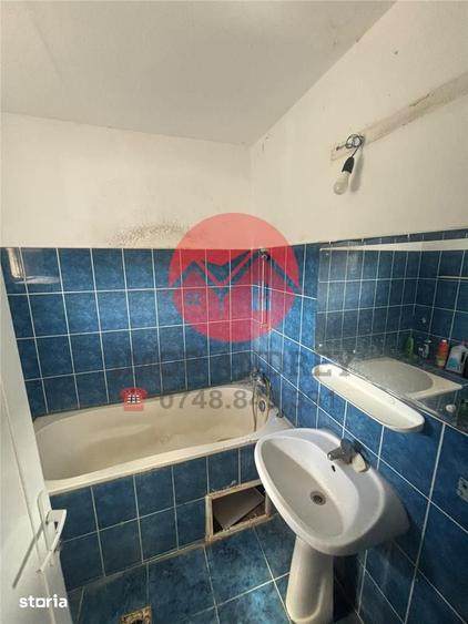 Casă cu 10 camere cu Teren 600 Mp în Ultracentral
