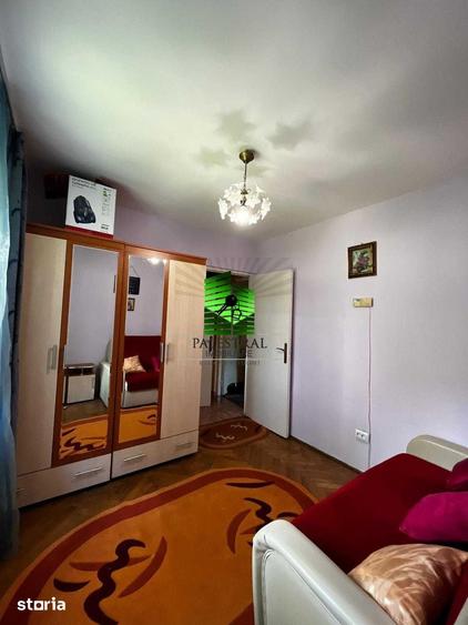 Apartament cu 3 camere decomandat în Centrul Civic
