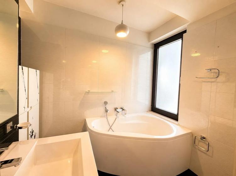 Apartament cu 3 camere nedecomandat, mobilat în Pipera