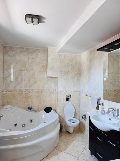Apartament cu 4 camere decomandat, mobilat în Aviatorilor