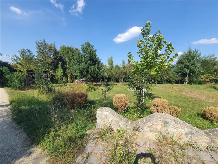Teren agricol intravilan de 900 mp, în Săcel