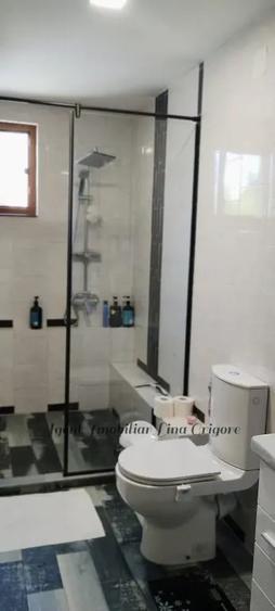Casă cu 5 camere în Câmpineanca