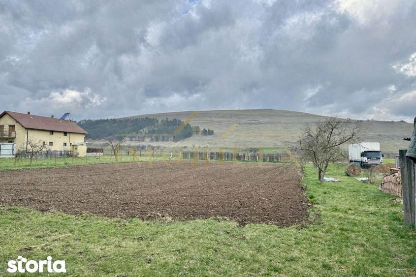 Teren de 2577 mp, în Gilău