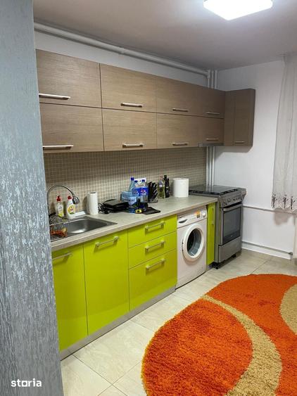 Apartament cu 3 camere decomandat în 13 Septembrie