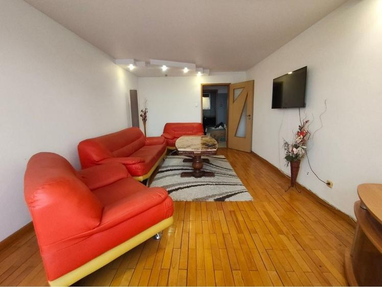 Apartament cu 3 camere decomandat în Simion Bărnuțiu