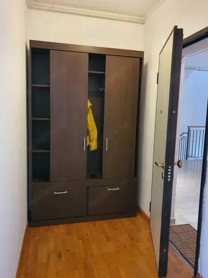 Apartament cu 2 camere semidecomandat în Soarelui