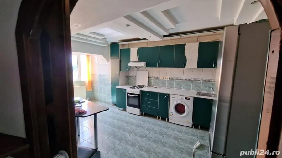 Apartament cu 3 camere decomandat în Aleea Sporturilor