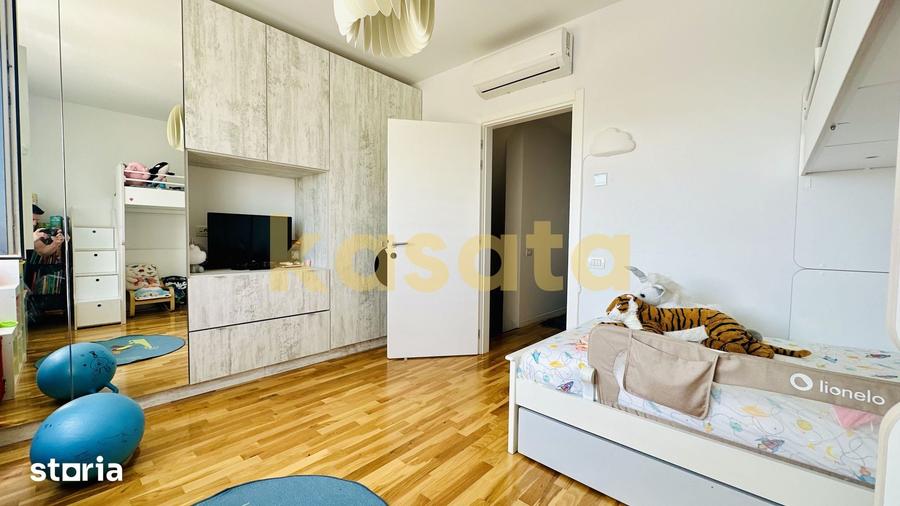 Casă cu 5 camere cu Teren 200 Mp în Central
