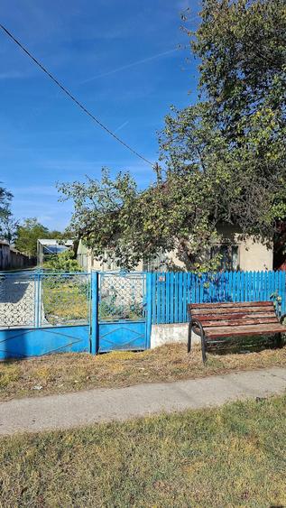 Casă cu Teren 923 Mp în Ulmeni