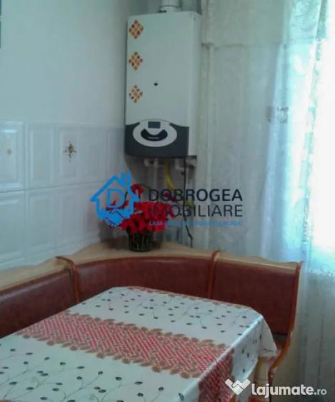 Apartament cu 2 camere semidecomandat în Păcii