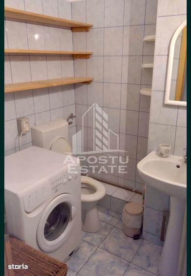 Apartament cu 3 camere în Torontalului
