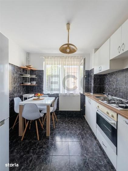 Apartament cu 3 camere semidecomandat în Nufărul