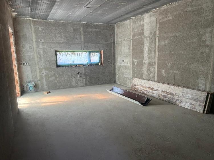 Duplex cu 3 camere cu Canalizare în Moșnița Nouă