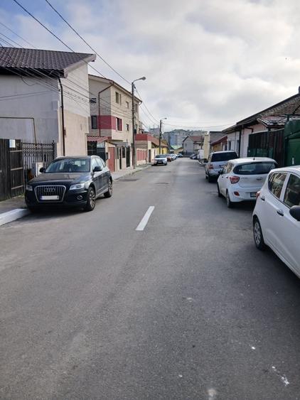 Casă cu 6 camere cu Teren 480 Mp în Dacia