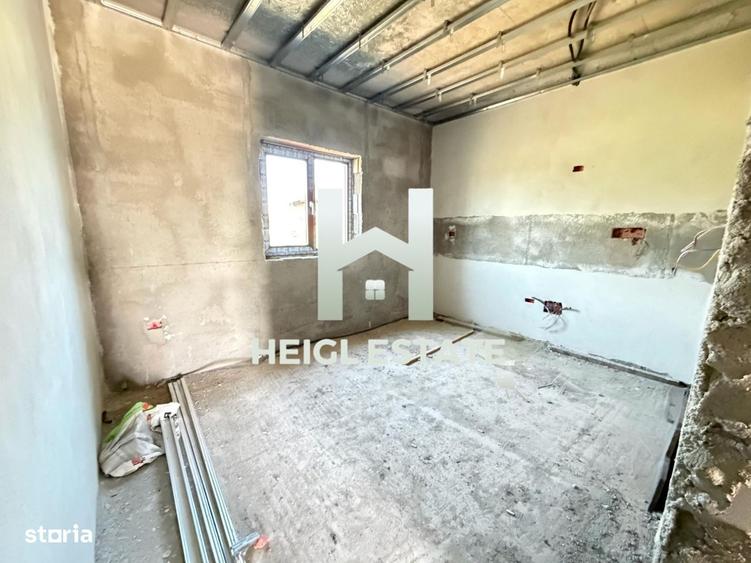 Casă cu 4 camere cu Teren 660 Mp în Izvin