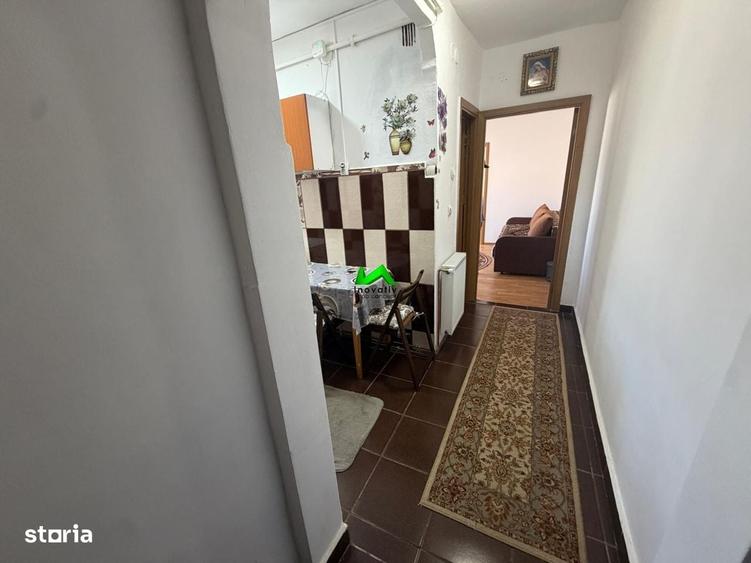Apartament cu 2 camere semidecomandat în Vasile Aaron