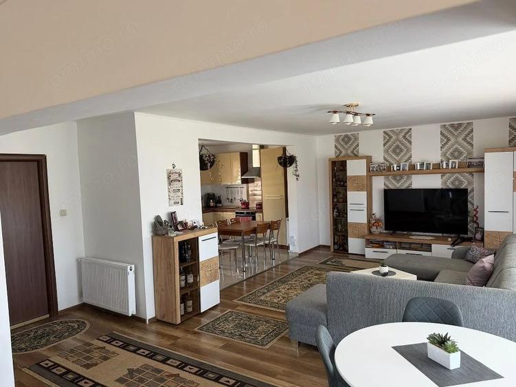 Casă cu 5 camere cu Teren 750 Mp în Sântana de Mureș