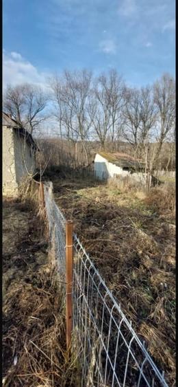 Casă individuală cu 2 camere cu Canalizare în Făureni