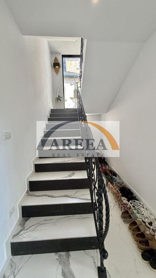 Casă individuală cu 7 camere cu Canalizare în Tunari