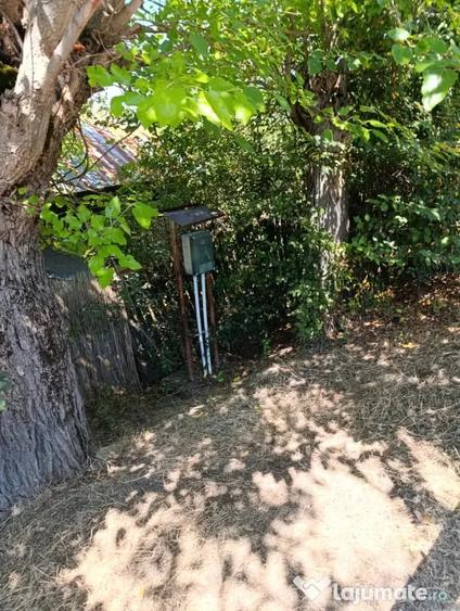 Teren de 2260 mp, în Poiana Lacului