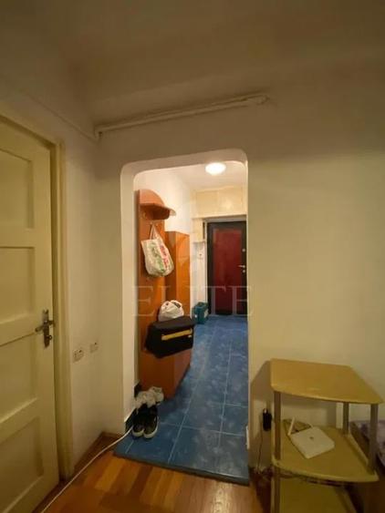 Garsonieră semidecomandată, mobilată în Central