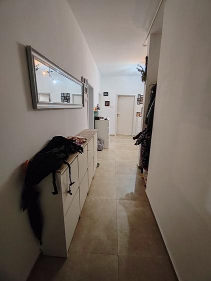 Apartament cu 3 camere decomandat în Ghiroda