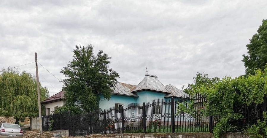 Casă cu 4 camere în Central
