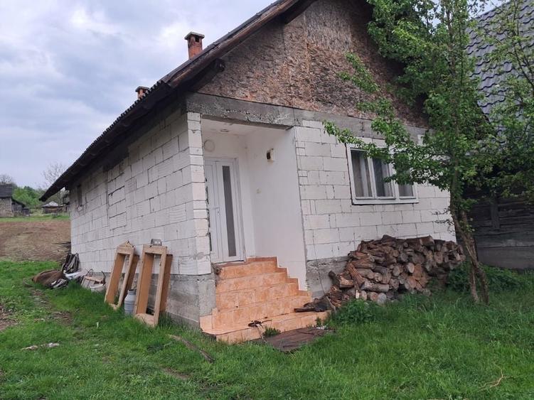 Casă cu 2 camere în Bârsana