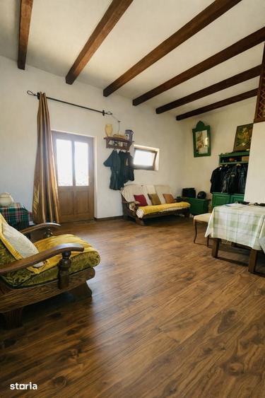 Casă cu 2 camere cu Teren 1100 Mp în Roșiori